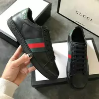 baskets paire de chaussures gucci femmes cowhide ribbon black